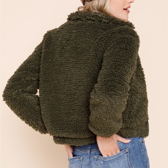 Francesca’s Nora Curly Fur Cropped Coat - Picture 2 of 6